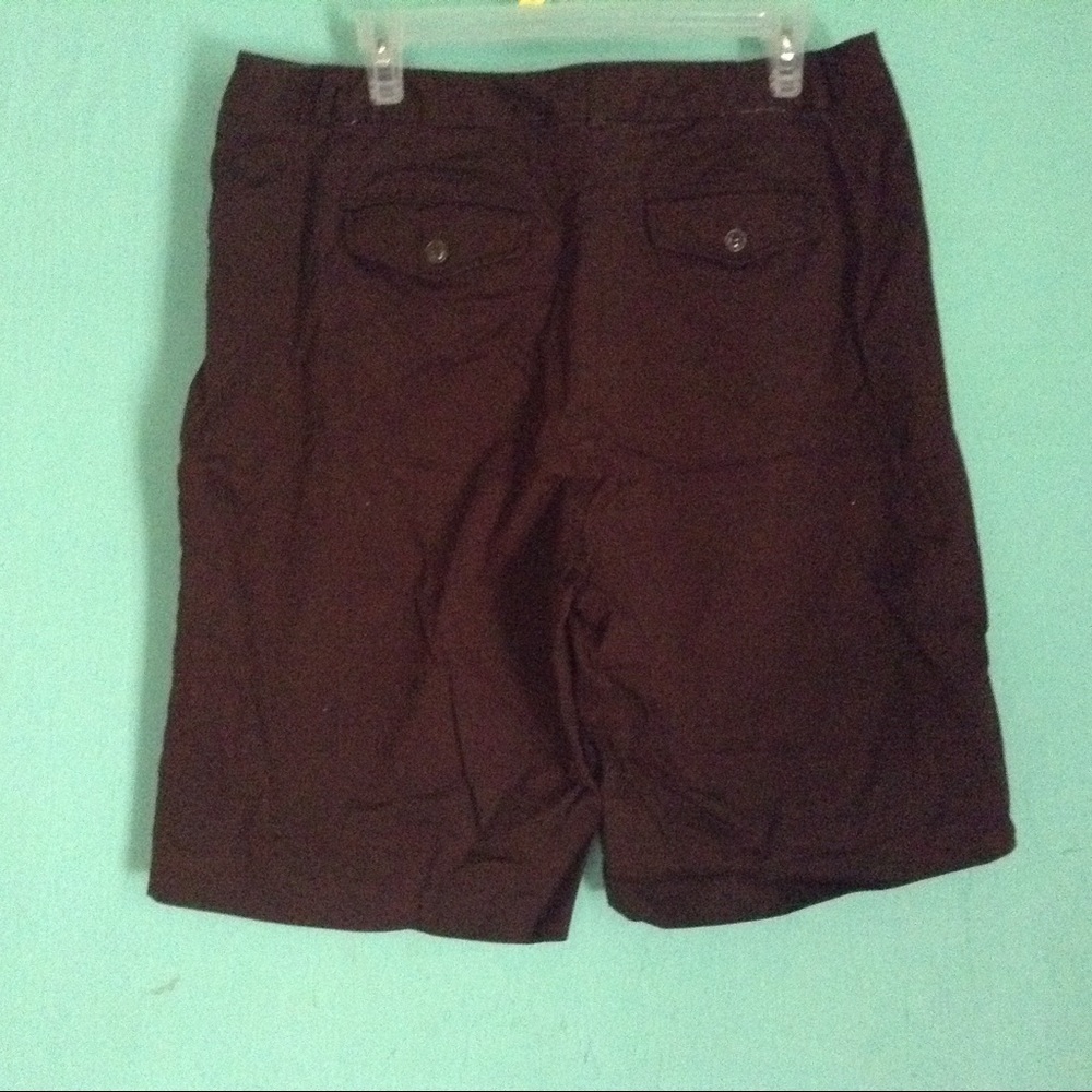 Brown shorts - Picture 2 of 4
